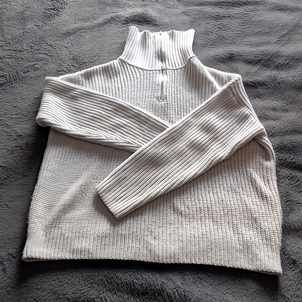 Elegant White Ribbed Turtleneck Sweater